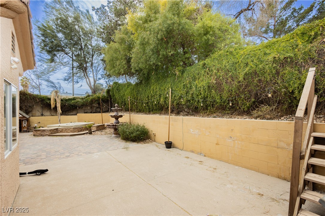 4401 Inez Drive Property Photo 24