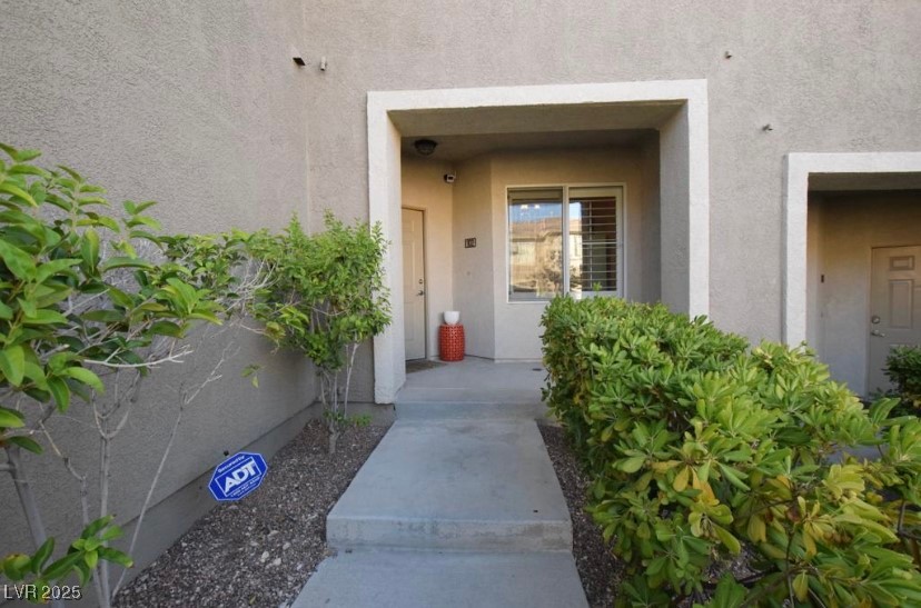 716 Peachy Canyon Circle 102 Property Photo 3