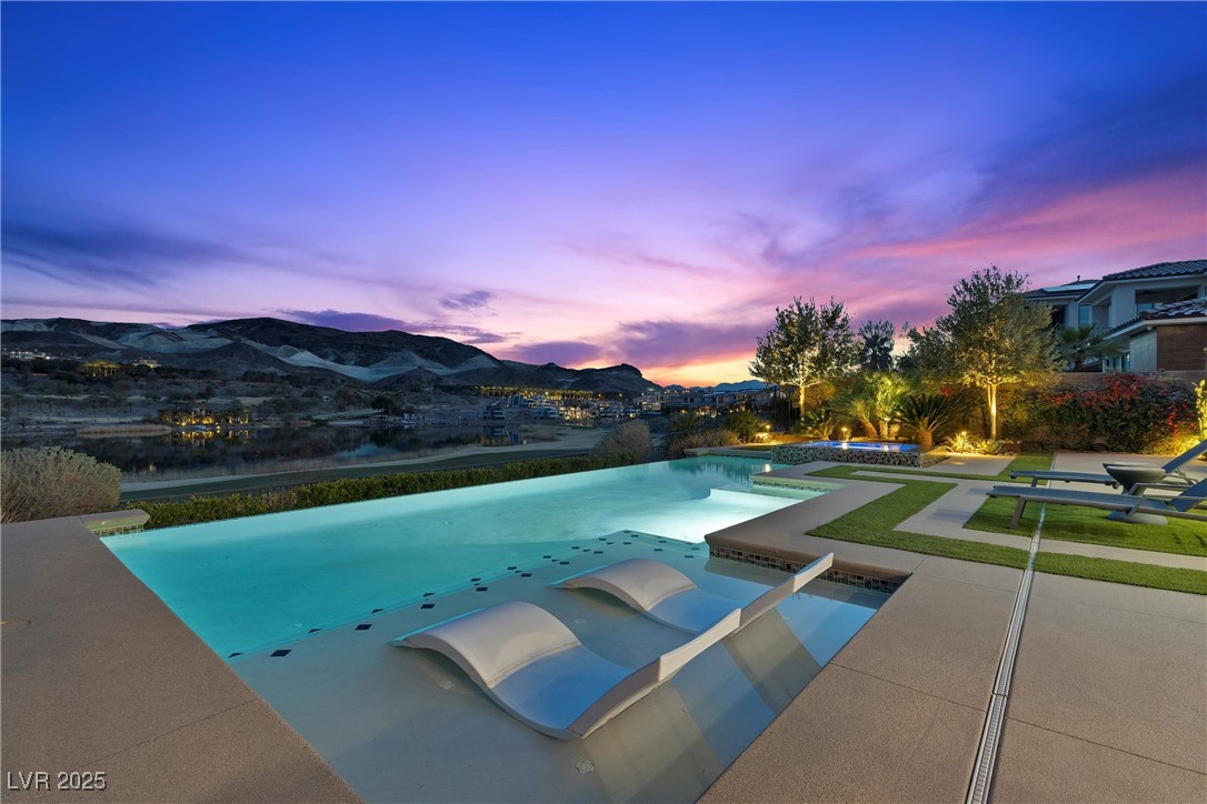 64 Bella Lago Avenue Property Photo 1