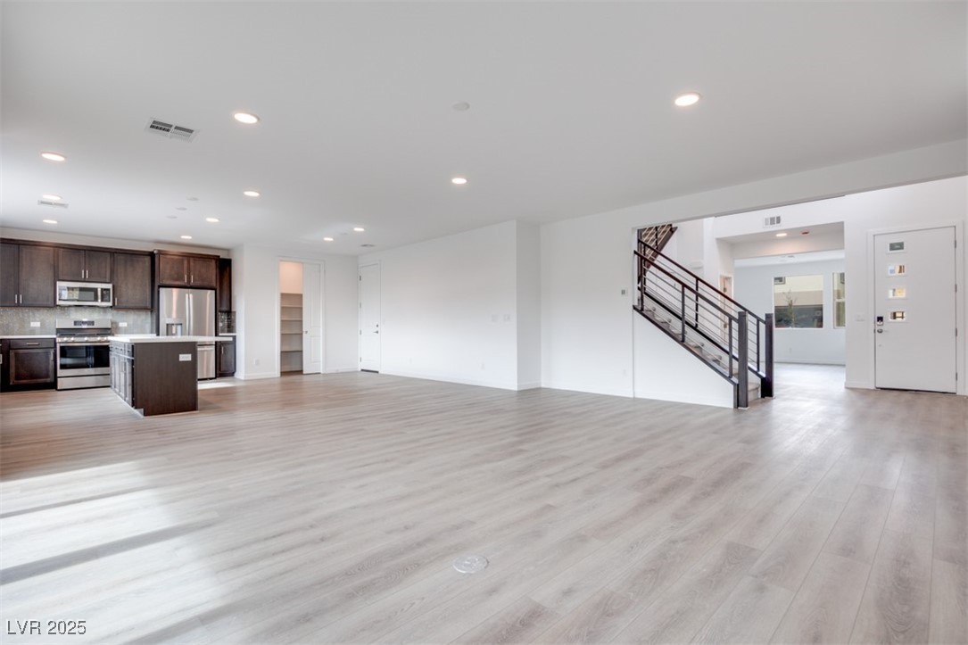 1225 Crimson Sunbird Street Property Photo 4