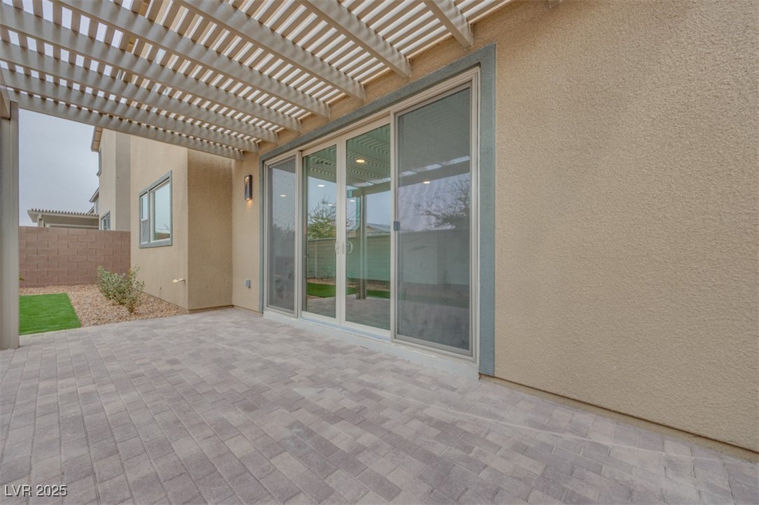 1225 Crimson Sunbird Street Property Photo 19