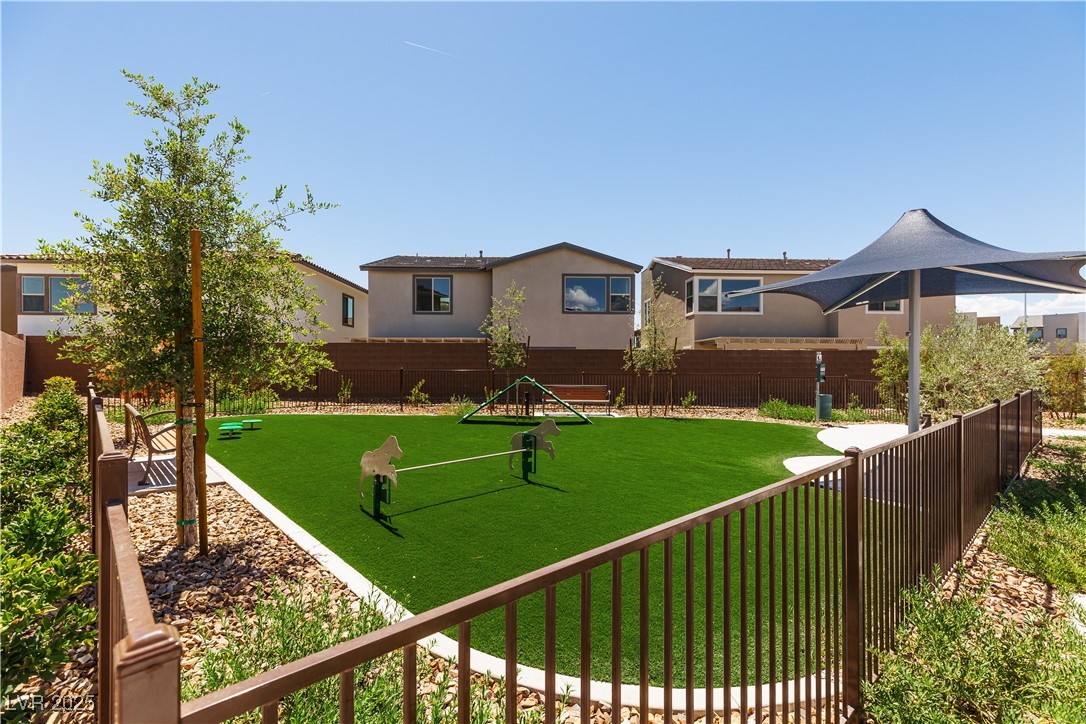 1225 Crimson Sunbird Street Property Photo 23