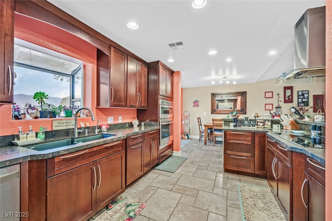 7390 West Rome Boulevard Property Photo 11