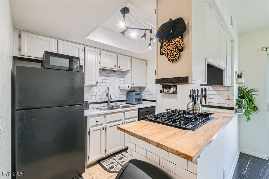 526 Sellers Place Property Photo 2
