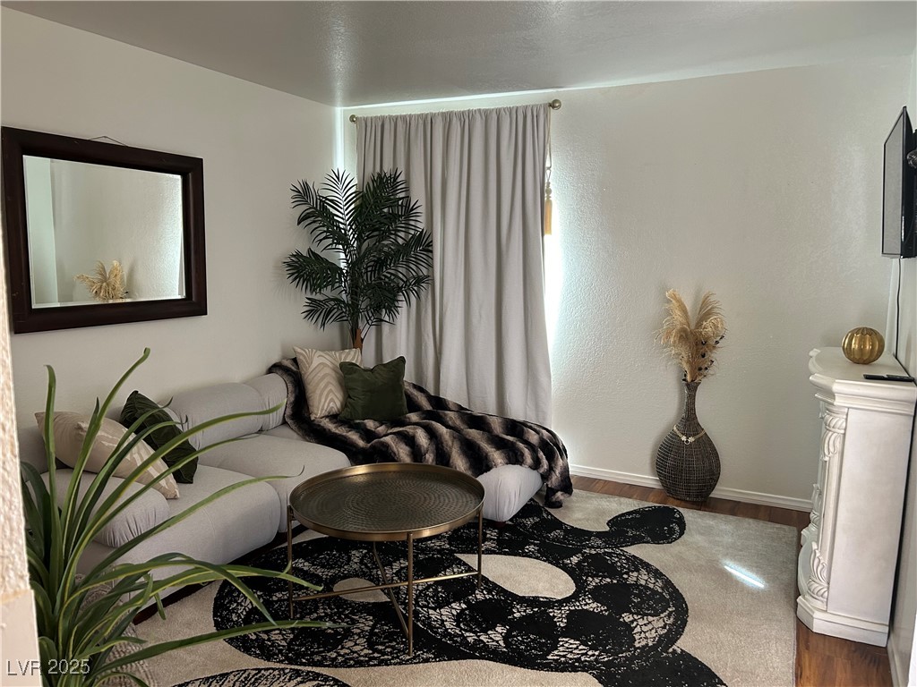 526 Sellers Place Property Photo 13