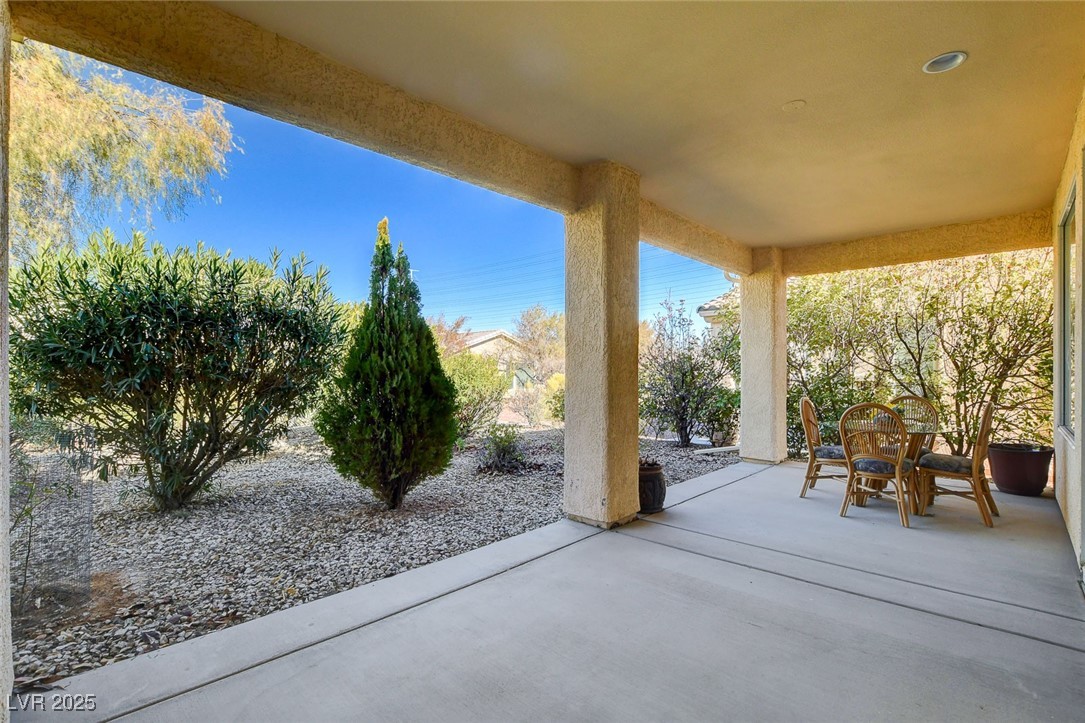 10228 Questa Sera Court Property Photo 3