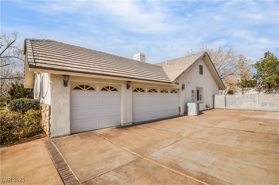 1010 Legacy Drive Property Photo 4