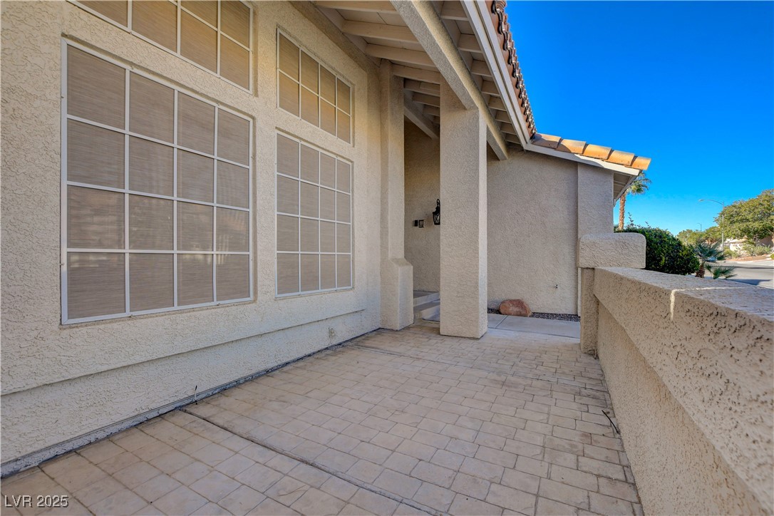 3359 Shallow Pond Drive Property Photo 4