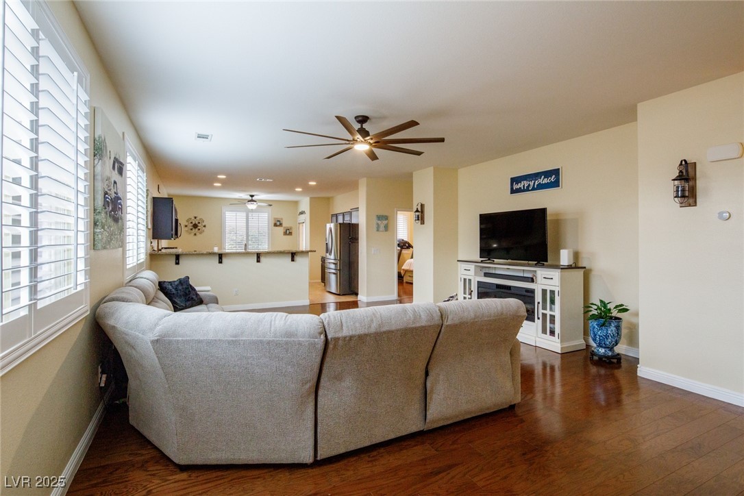 7611 Redcloud Peak Street Property Photo 3