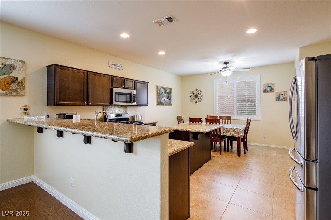 7611 Redcloud Peak Street Property Photo 9
