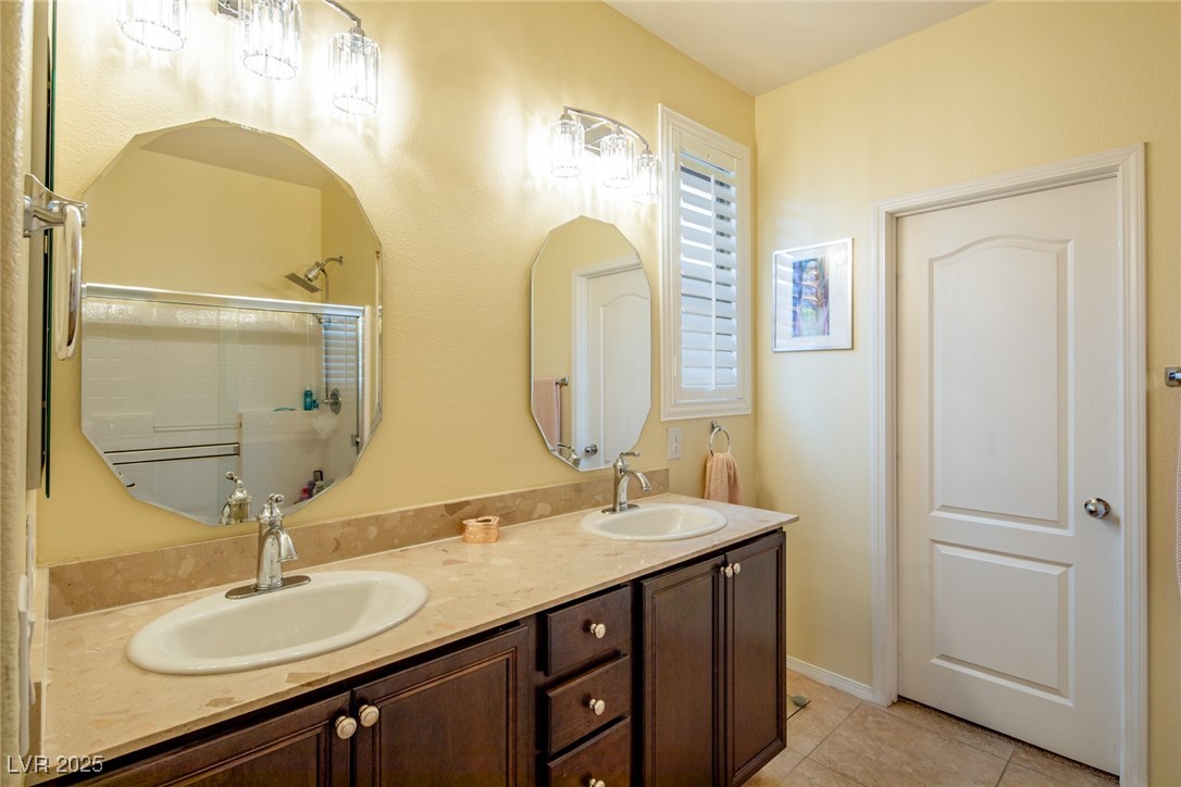 7611 Redcloud Peak Street Property Photo 15