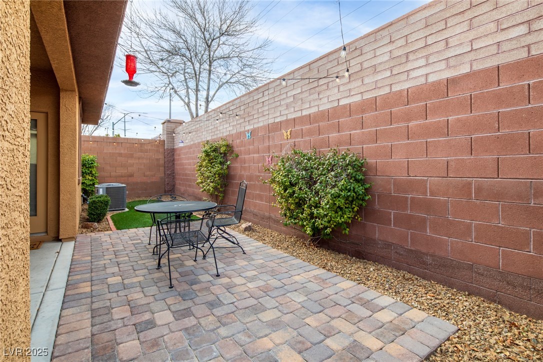 7611 Redcloud Peak Street Property Photo 22