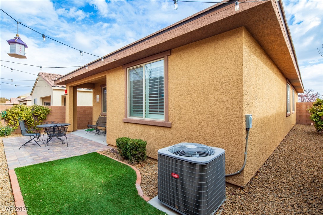 7611 Redcloud Peak Street Property Photo 24