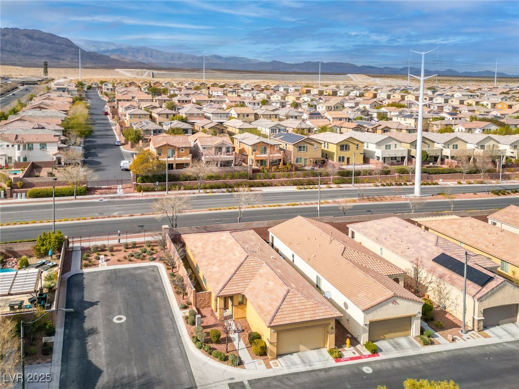 7611 Redcloud Peak Street Property Photo 28