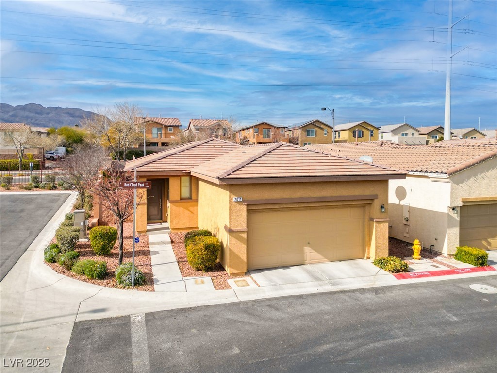 7611 Redcloud Peak Street Property Photo 30