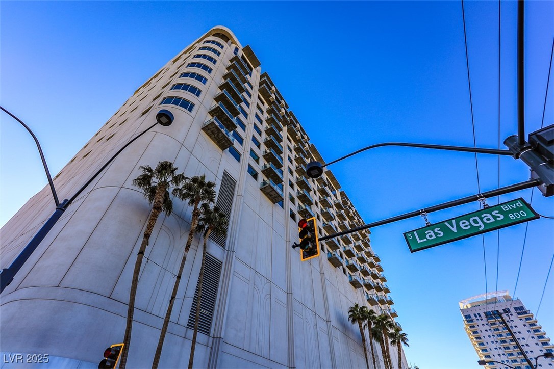 900 Las Vegas Boulevard 914 Property Photo 2