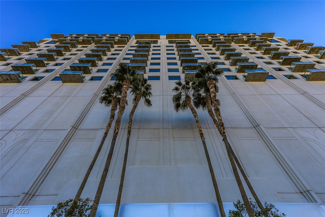 900 Las Vegas Boulevard 914 Property Photo 3