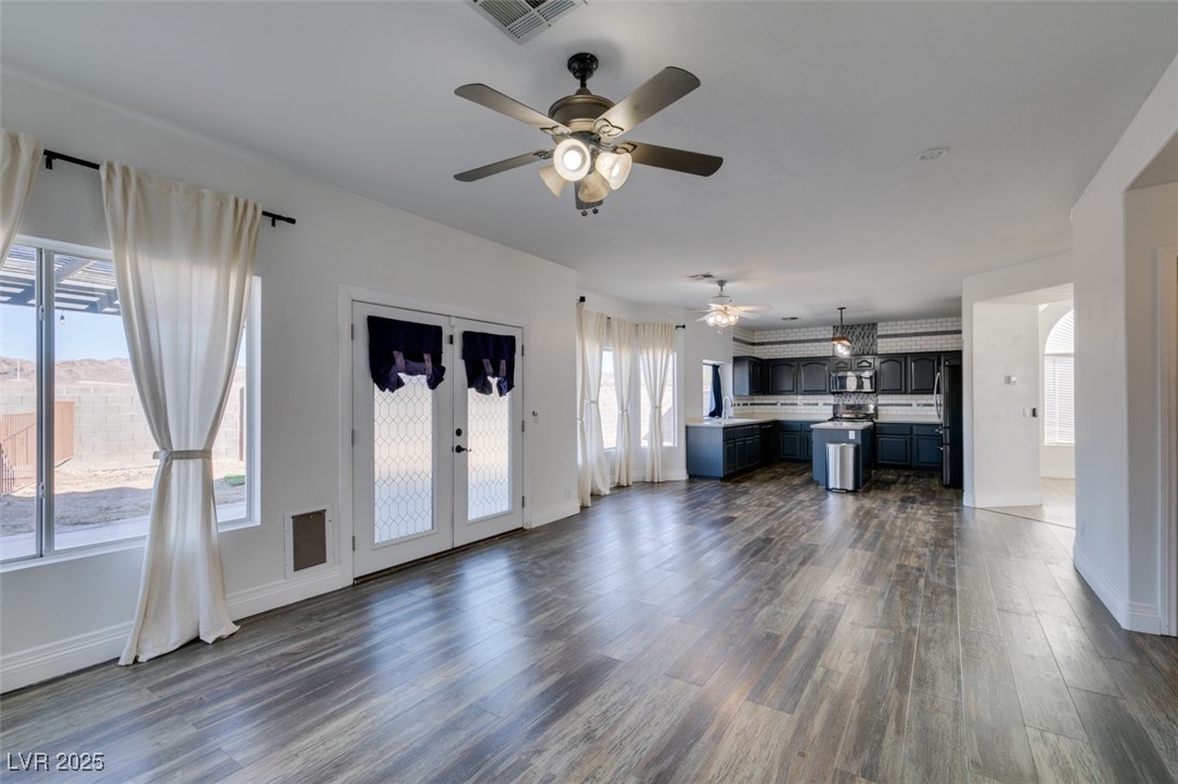 1138 Gainesborough Court Property Photo 23