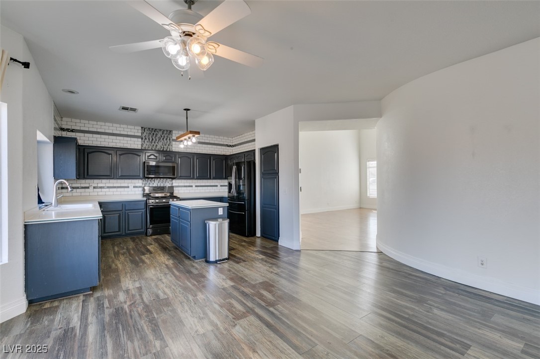 1138 Gainesborough Court Property Photo 27