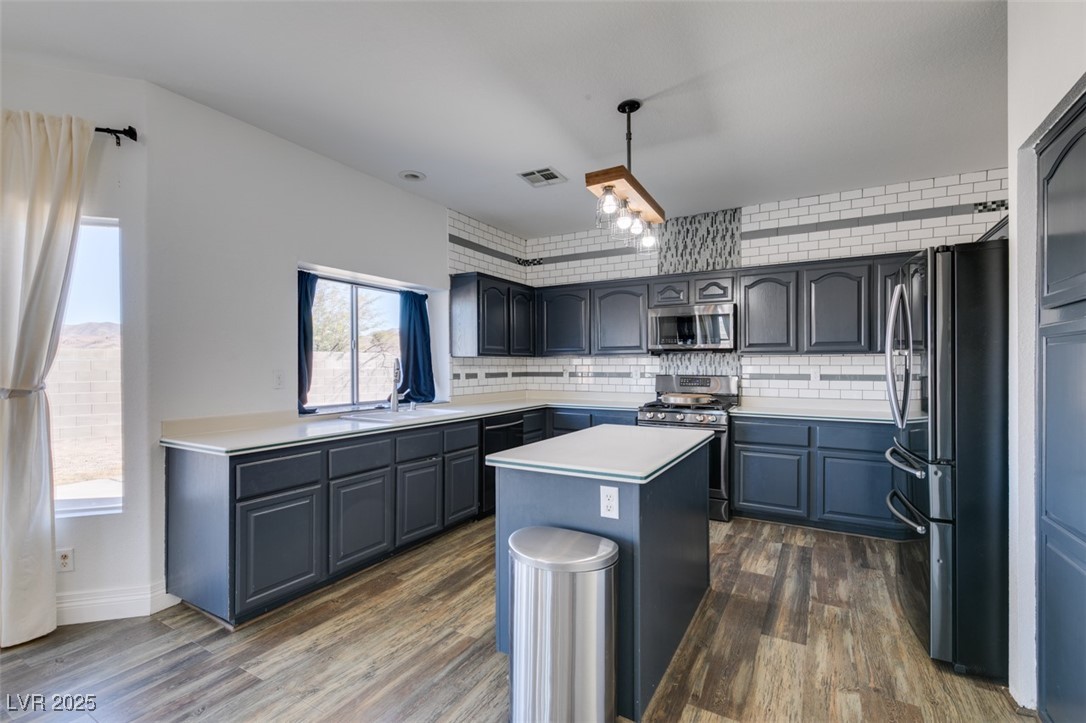 1138 Gainesborough Court Property Photo 30