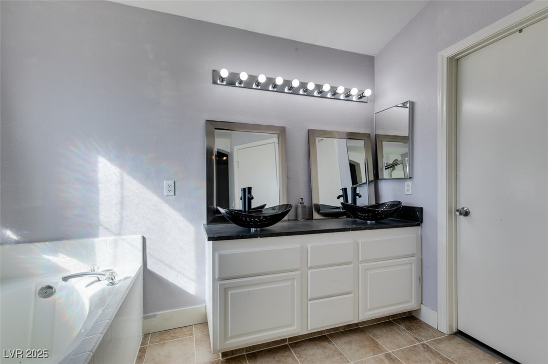 1138 Gainesborough Court Property Photo 42