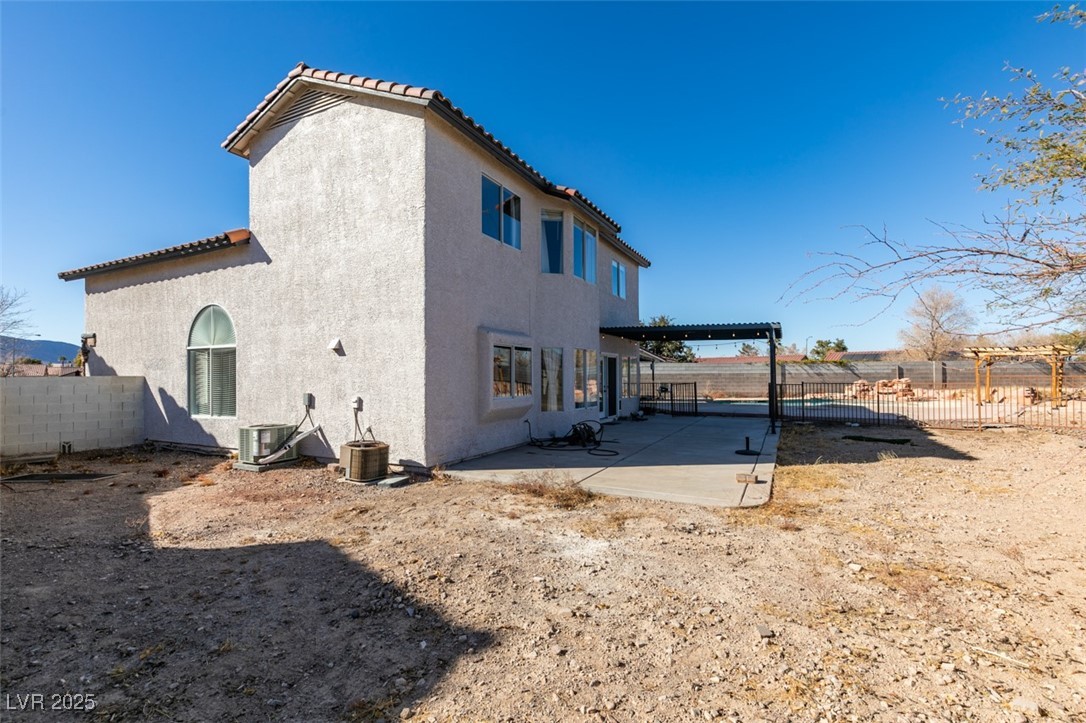 1138 Gainesborough Court Property Photo 45