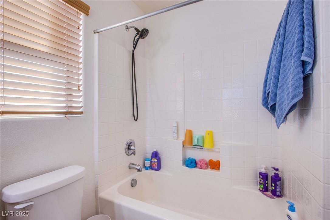 2821 White Peaks Avenue Property Photo 18
