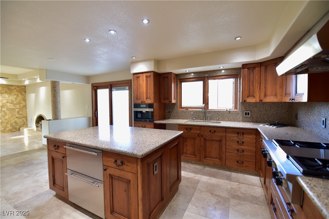 7045 Edna Avenue Property Photo 11