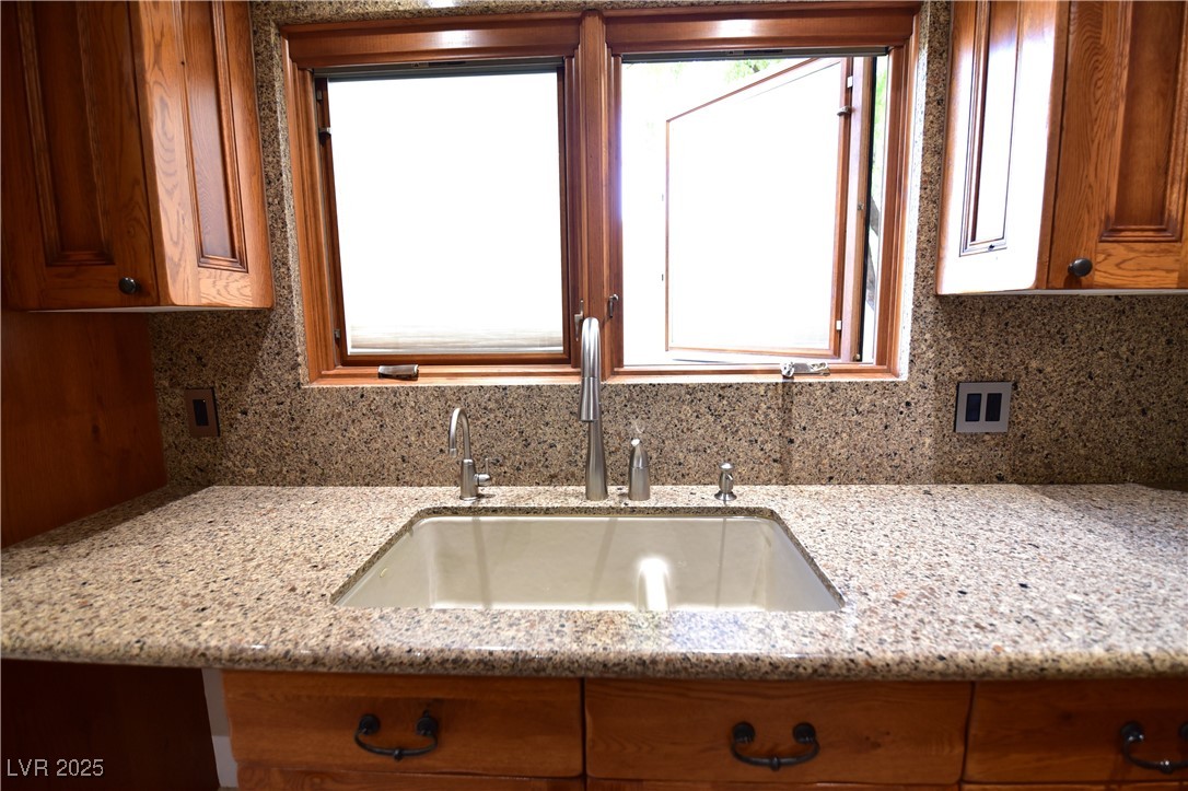 7045 Edna Avenue Property Photo 17