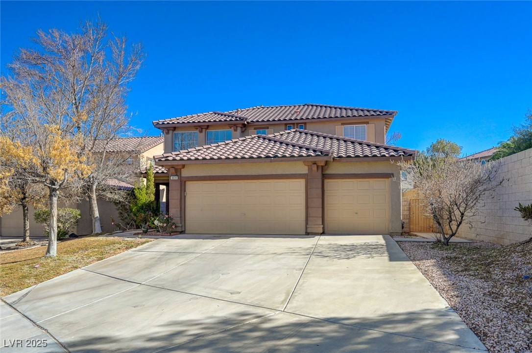 3034 Scenic Valley Way Property Photo 2