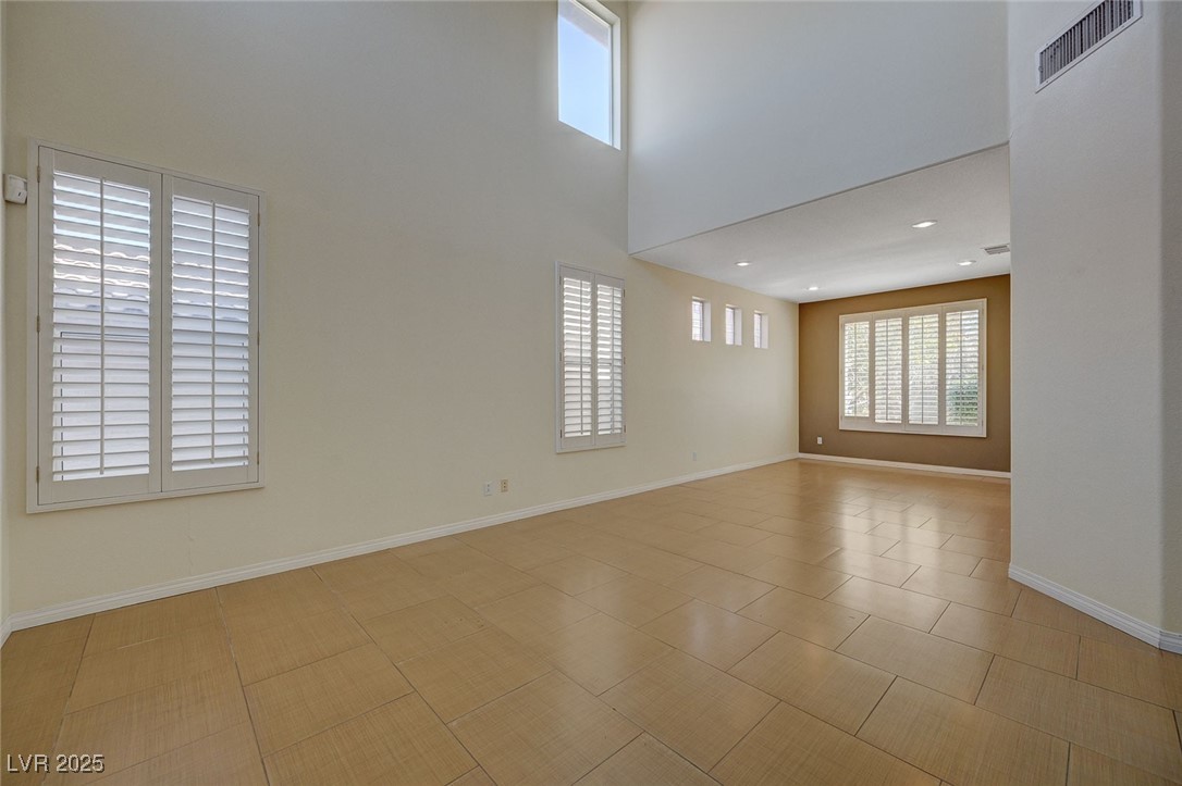 3034 Scenic Valley Way Property Photo 6