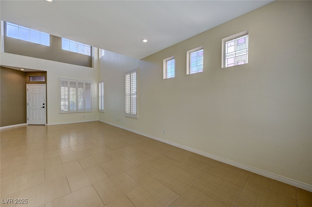 3034 Scenic Valley Way Property Photo 11