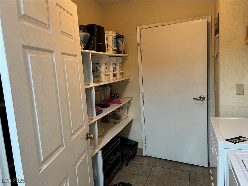 2611 Aracatuba Avenue Property Photo 21