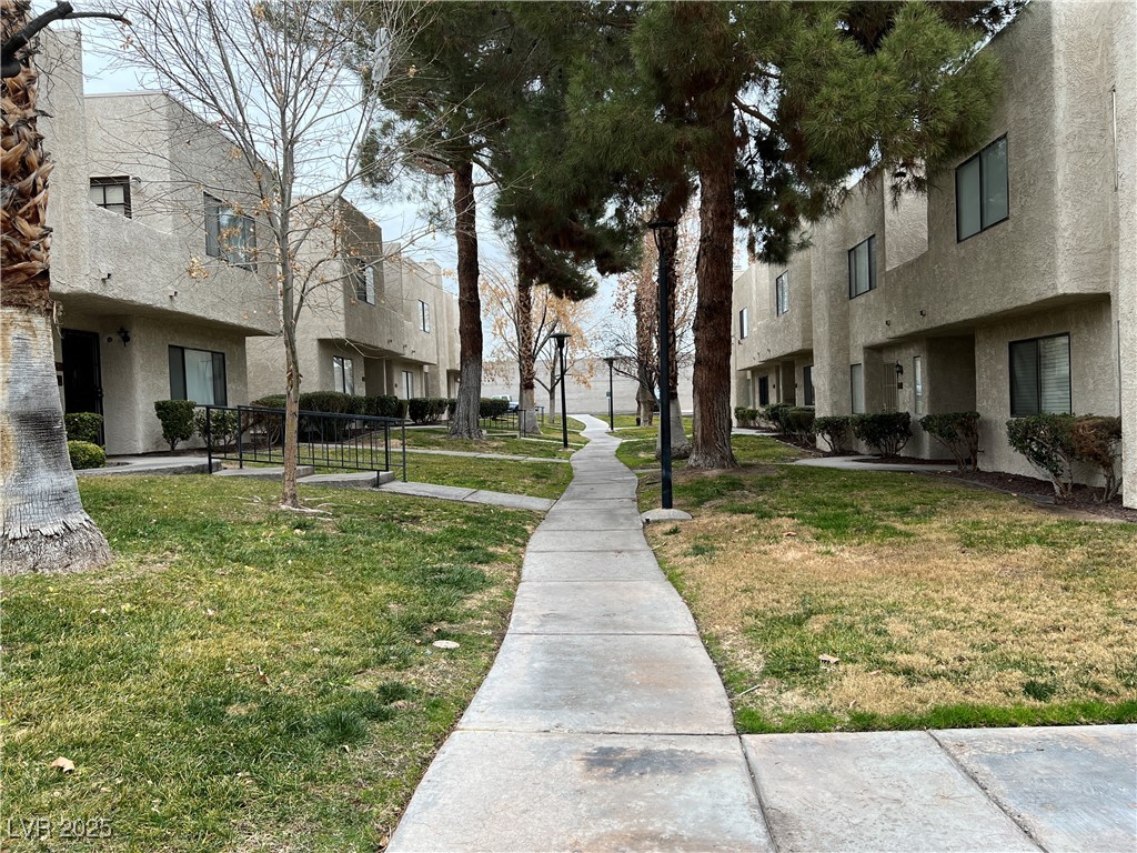 2611 Aracatuba Avenue Property Photo 27