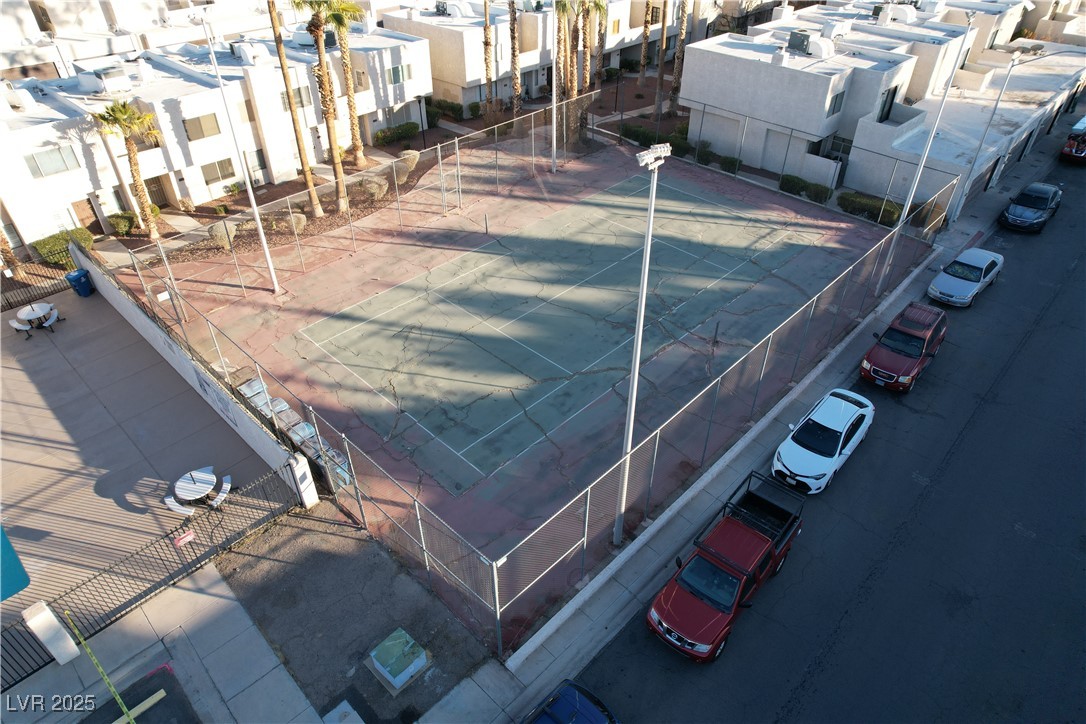 2611 Aracatuba Avenue Property Photo 45