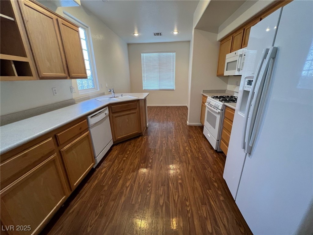 4343 Bassae Temple Avenue Property Photo 9