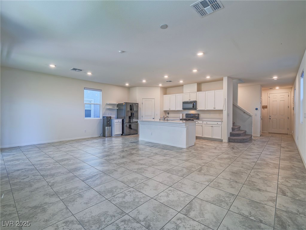4219 Tarim Street Property Photo 6