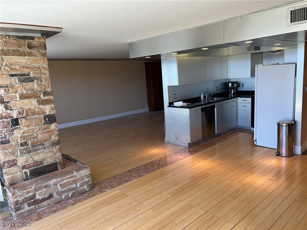3111 Bel Air Drive 24e Property Photo 6
