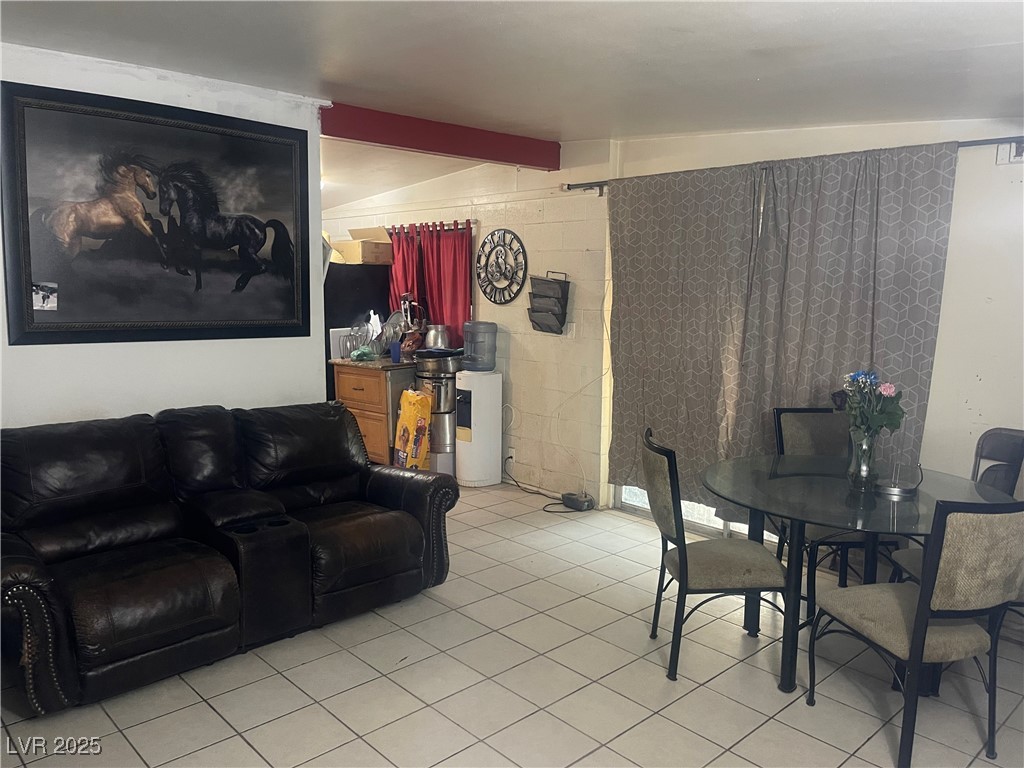 1901 Belmont Street Property Photo 4