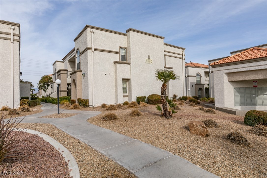 3150 Soft Breezes Drive 2191 Property Photo 4