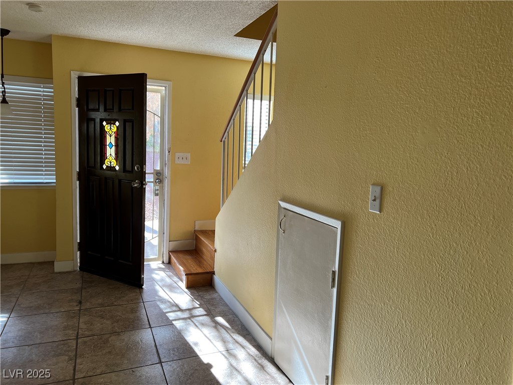 2663 Aracatuba Avenue Property Photo 4