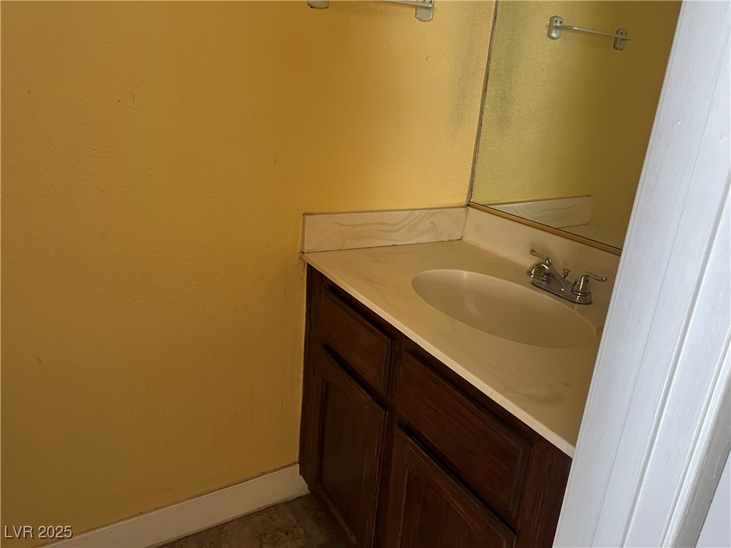 2663 Aracatuba Avenue Property Photo 8