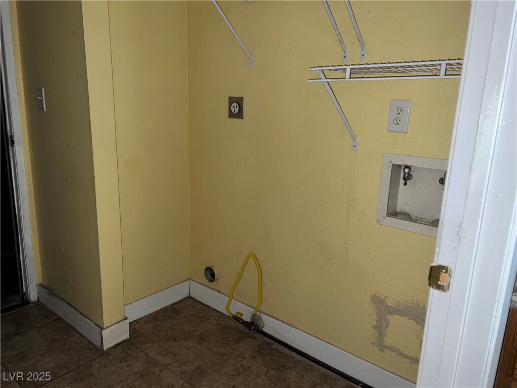 2663 Aracatuba Avenue Property Photo 10