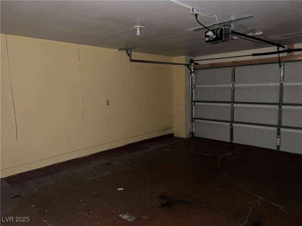 2663 Aracatuba Avenue Property Photo 24
