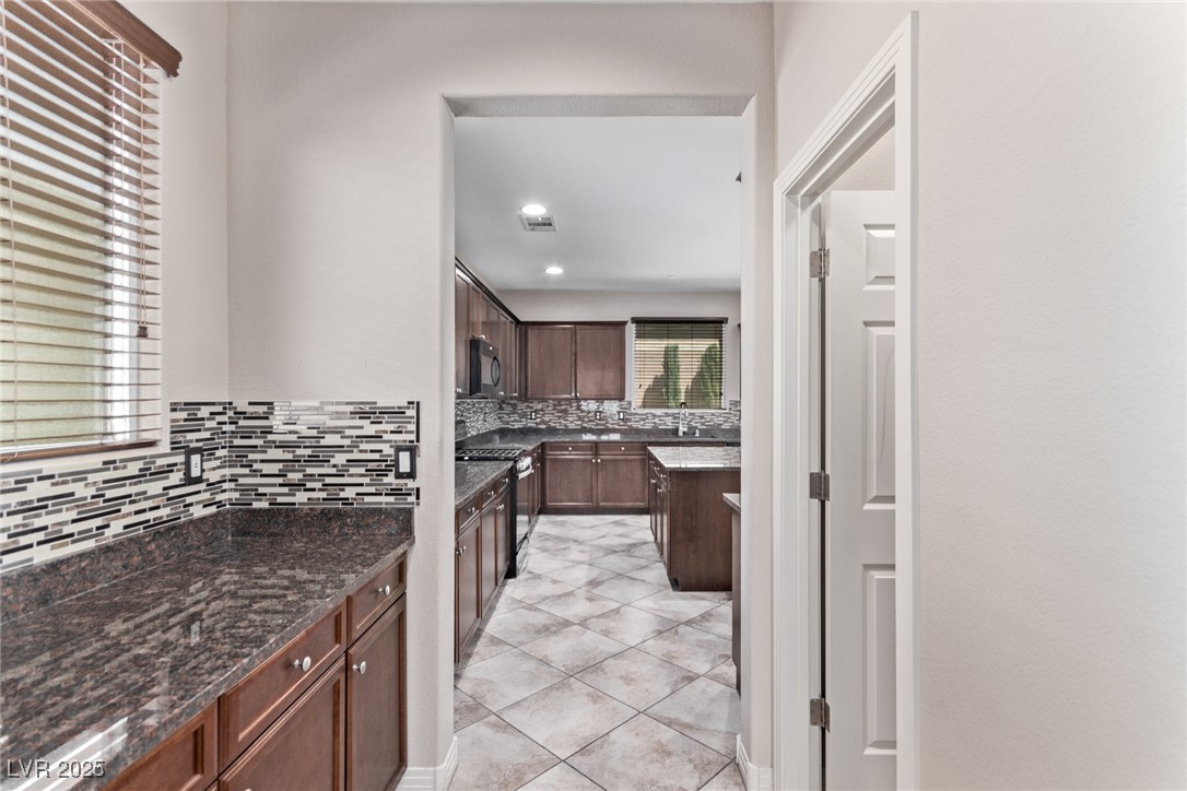 1136 Buckhorn Cove Street Property Photo 15