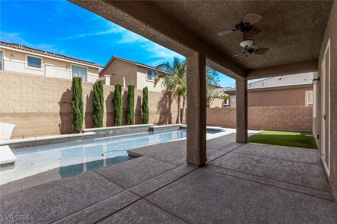 1136 Buckhorn Cove Street Property Photo 46