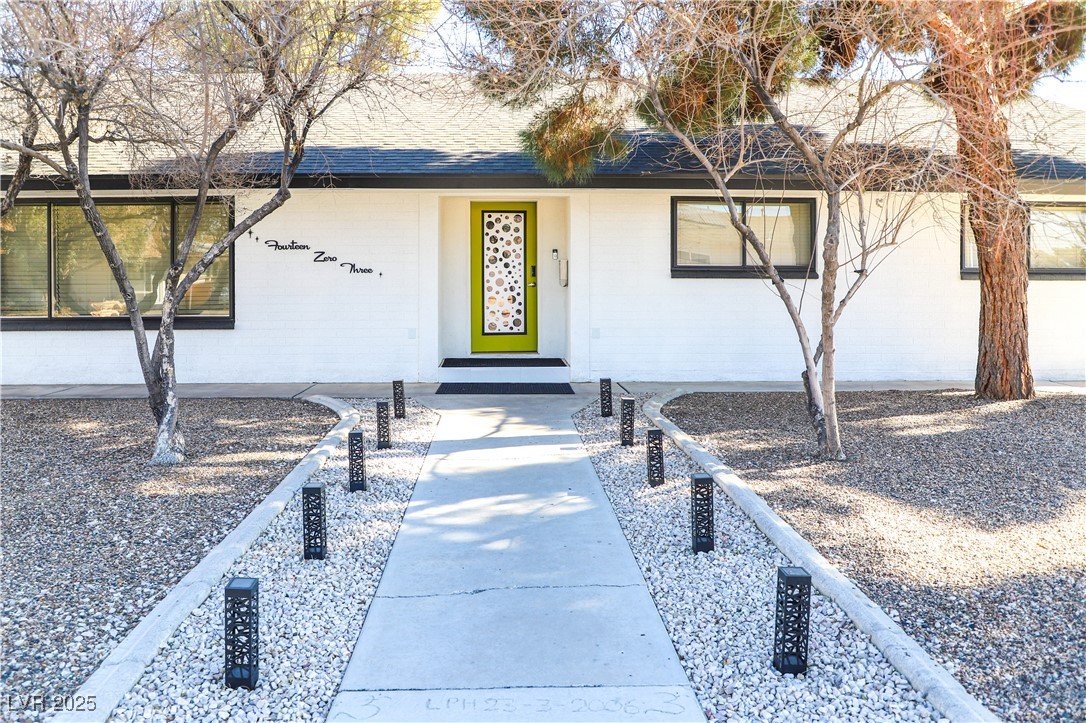 1403 5th Place Property Photo 1