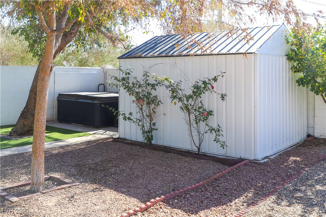 1403 5th Place Property Photo 10
