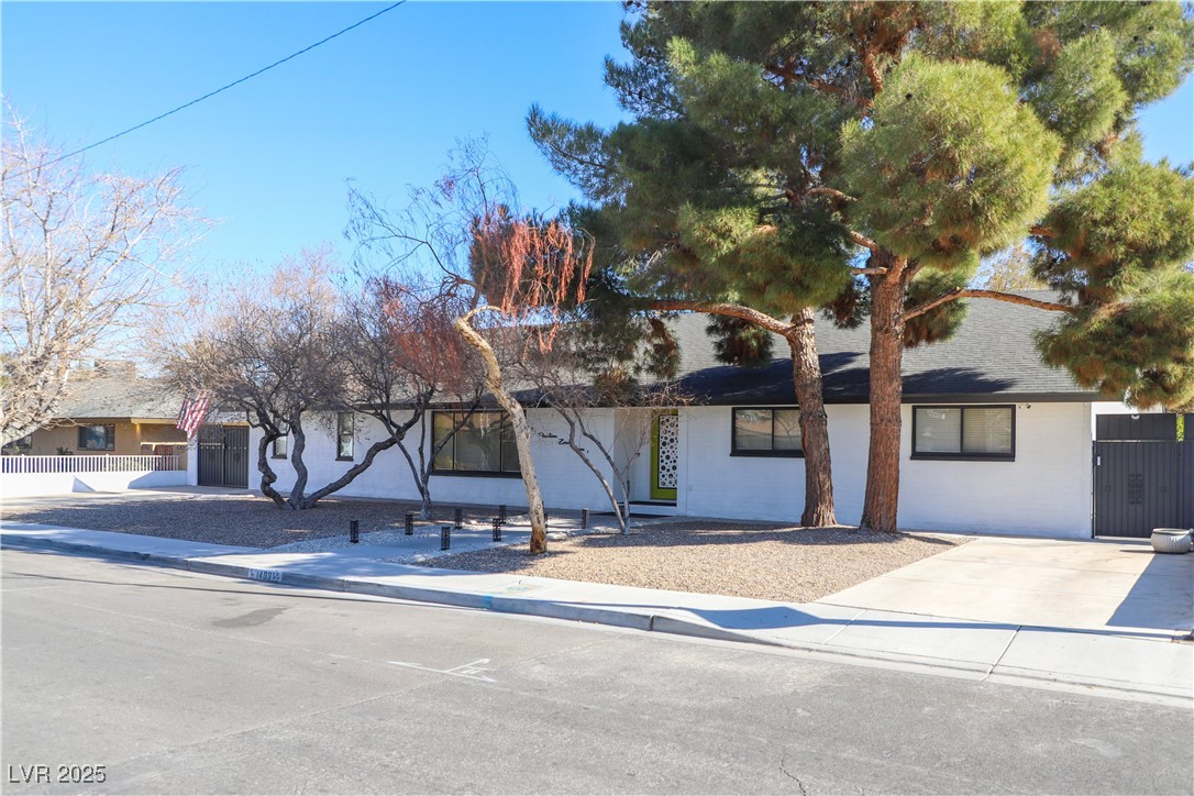 1403 5th Place Property Photo 14