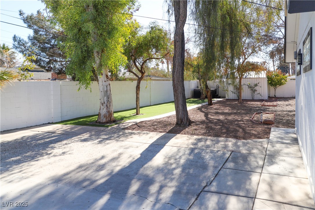 1403 5th Place Property Photo 24